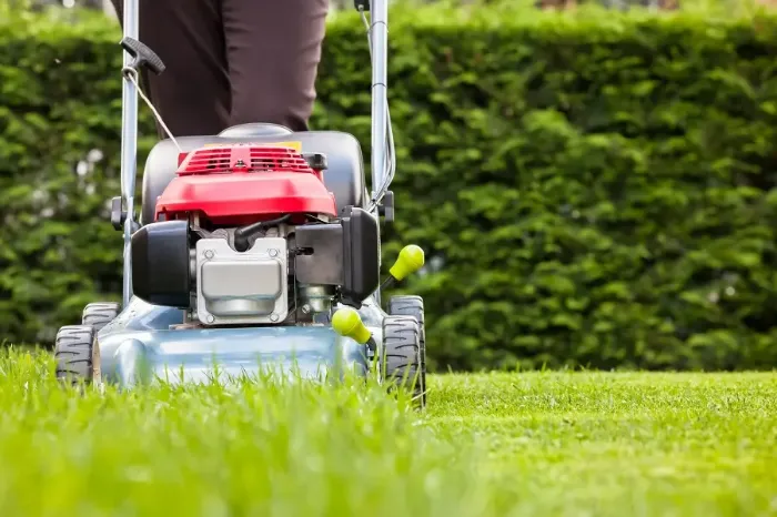 How to mow a lawn Tracy, CA